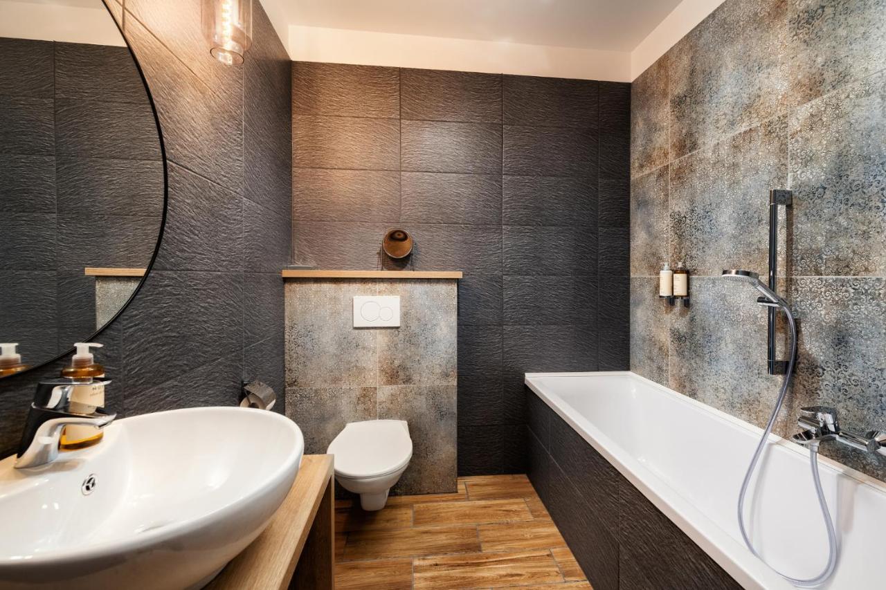 Wine & Wellness Hotel Besedni Dum فالتيس المظهر الخارجي الصورة