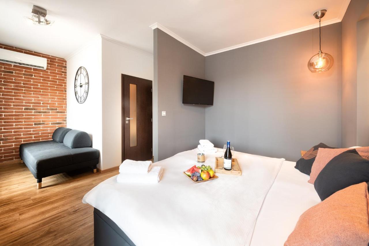 Wine & Wellness Hotel Besedni Dum فالتيس المظهر الخارجي الصورة