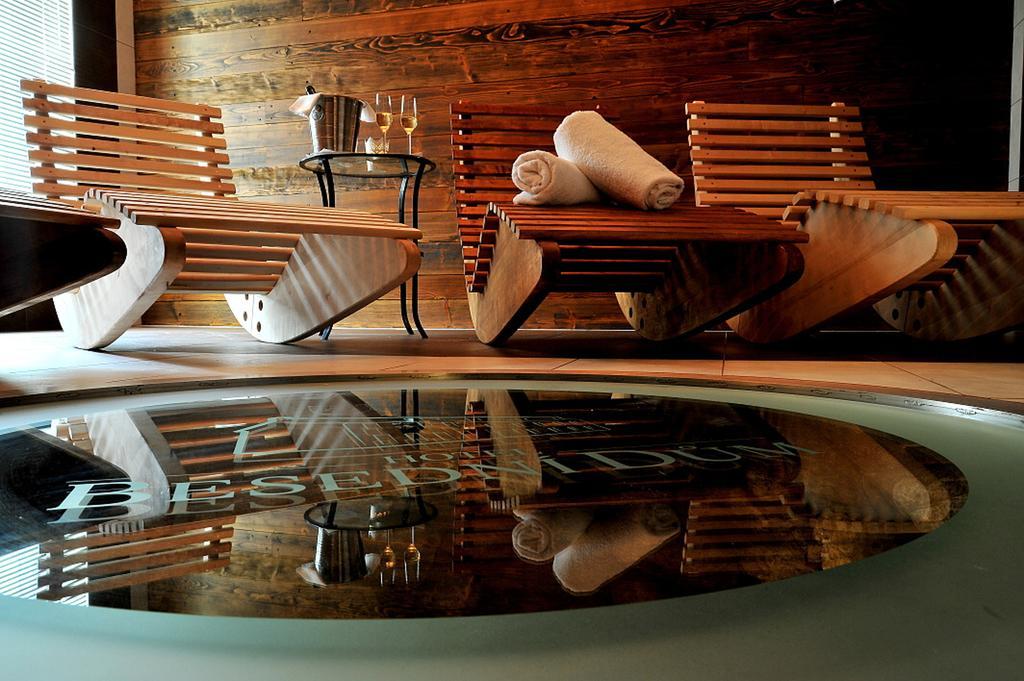 Wine & Wellness Hotel Besedni Dum فالتيس المظهر الخارجي الصورة