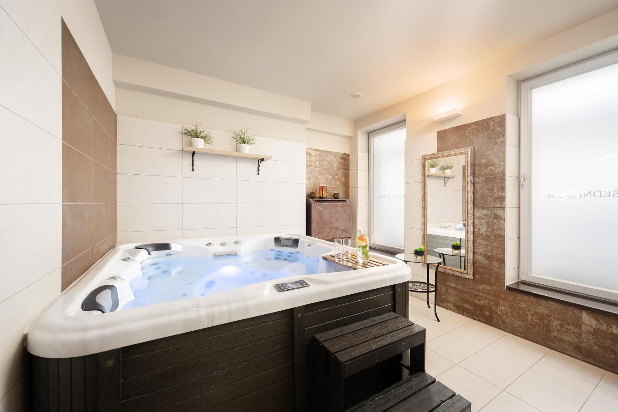 Wine & Wellness Hotel Besedni Dum فالتيس المظهر الخارجي الصورة